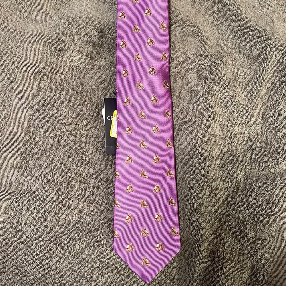 Daniel Cremieux purple silk horse themed tie.